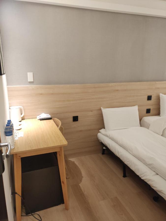 Fooyee Hotel - يونغهة المظهر الخارجي الصورة